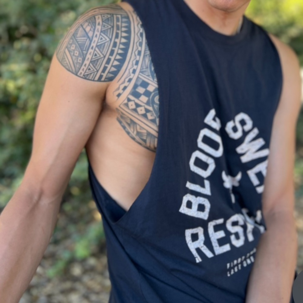 UNDER ARMOUR MEN PROJECT THE ROCK BULL IRON PARADISE SLEEVELESS SHIRT TANK TOP L